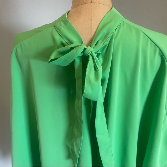 SZ S Green Oversized High Neck Tie Back Neck Blouse - Picture 3 of 7